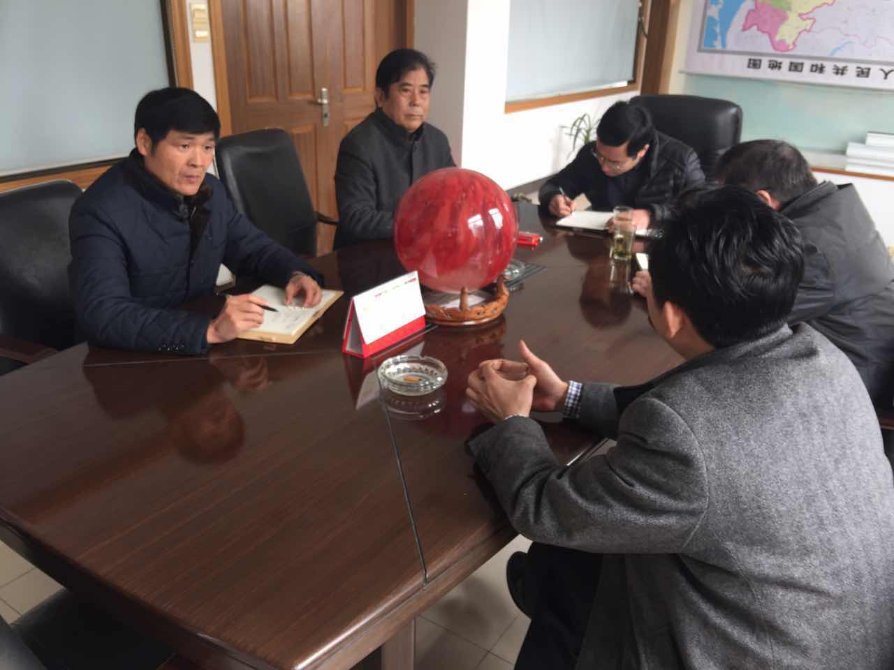 洛陽鎮(zhèn)黨委書記，副鎮(zhèn)長走訪調(diào)研我公司